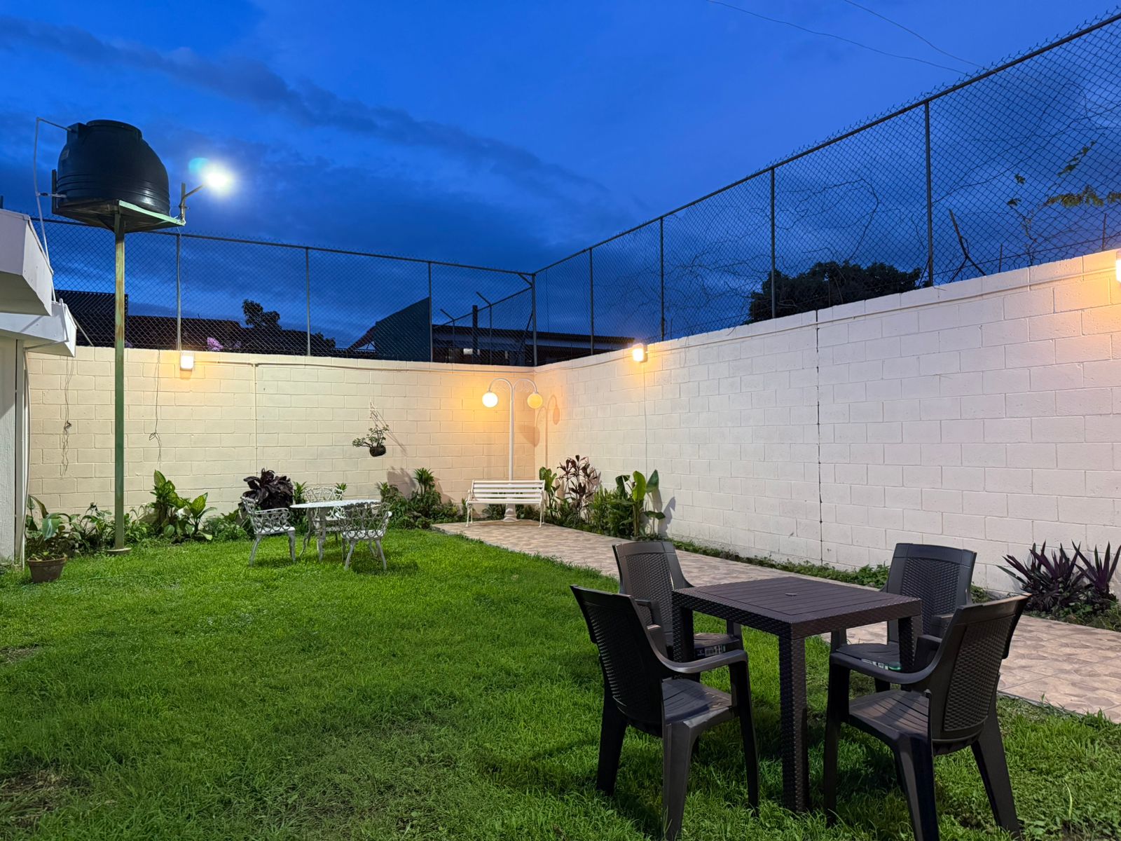 Casa en VENTA en Res. Utila, La Libertad, El Salvador